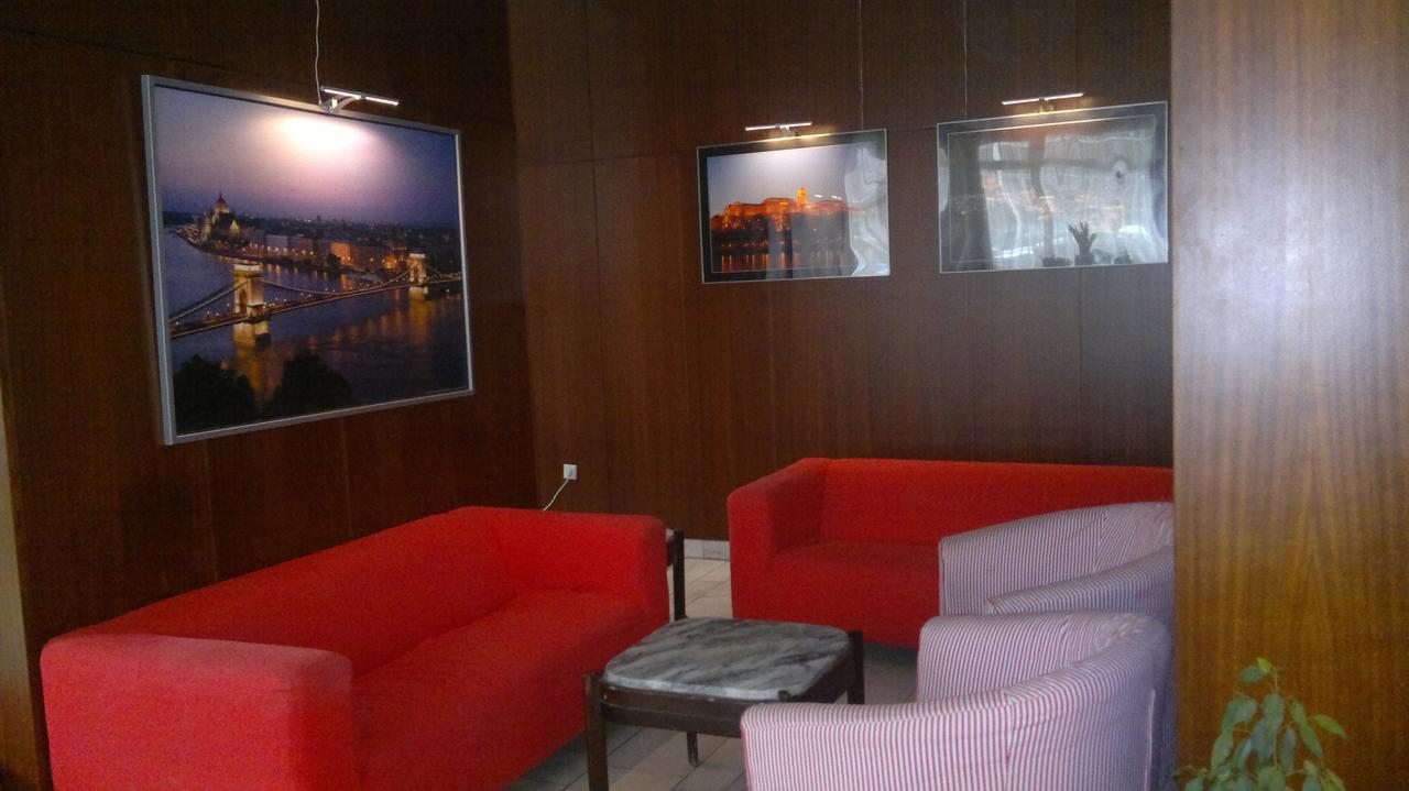 Budapest Center House ภายนอก รูปภาพ
